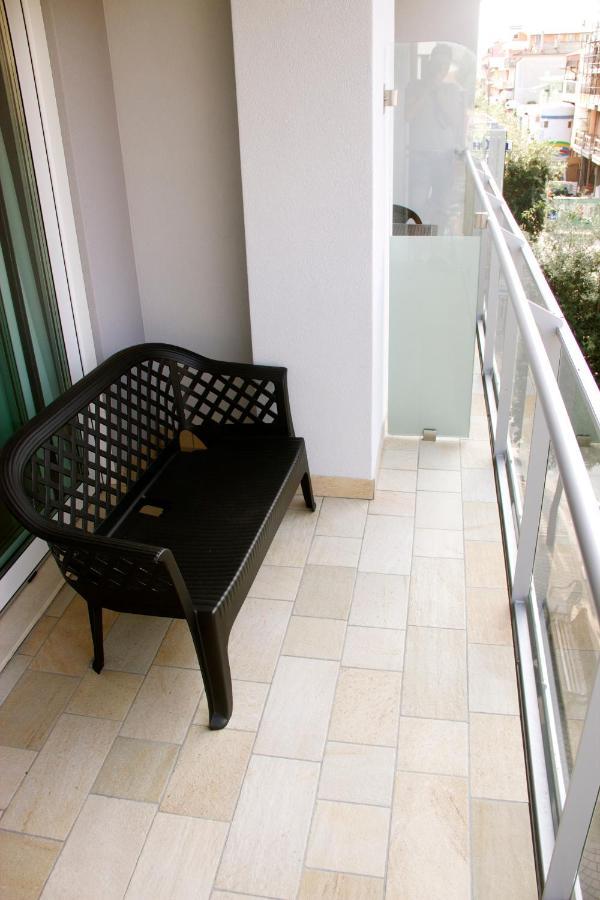 Residence La Perla كاوْرلي المظهر الخارجي الصورة